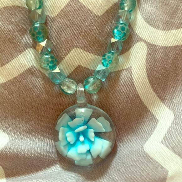 Jewelry - Handmade teal/light blue flower necklace